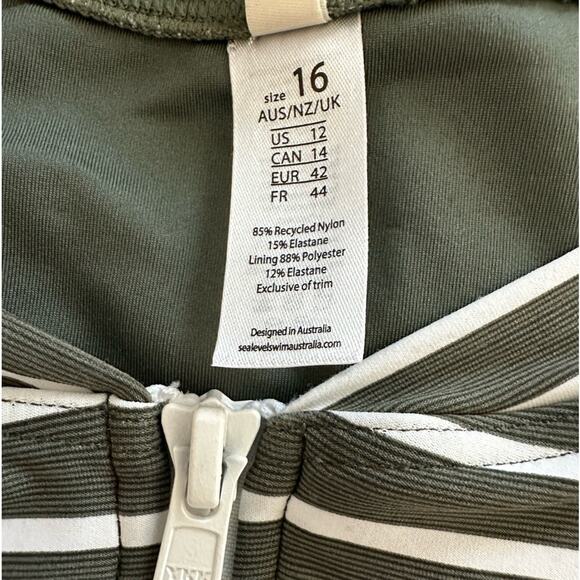 Sea Level Swim Australia Short Sleeve Front Zip One Piece Swimsuit Sz 12 UPF 50+ - Picture 7 of 12
